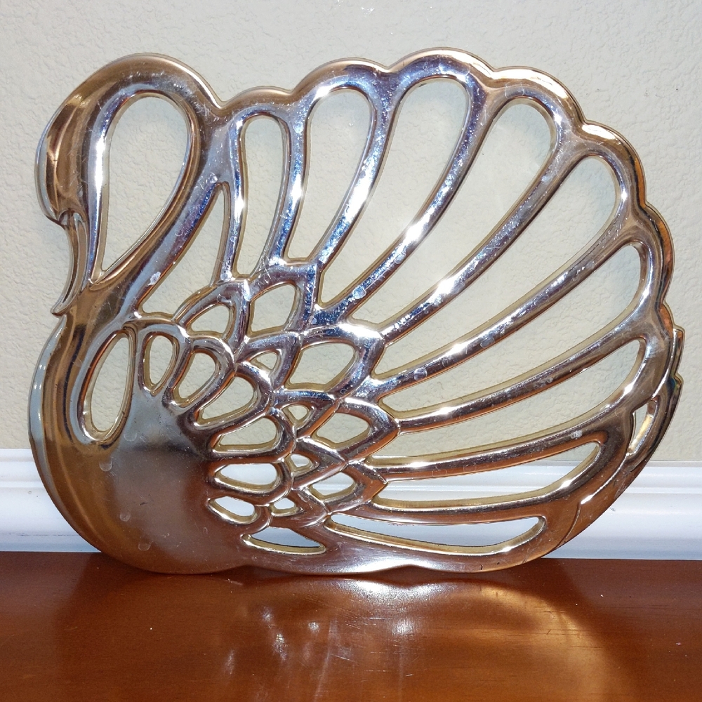 Swan Trivet Vintage Mid Century Silver Metal Hollywood Regency Kitchenware Shiny